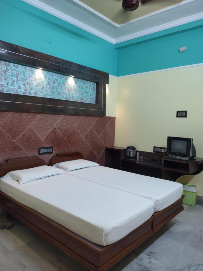 Krishna Lodge Tiruchirappalli Bagian luar foto