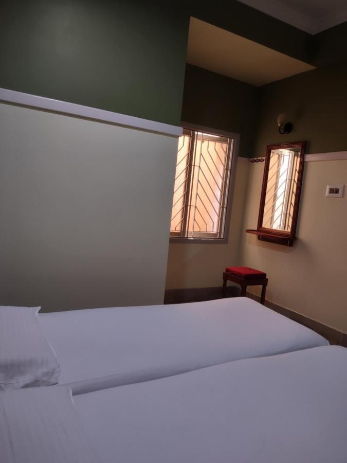 Krishna Lodge Tiruchirappalli Bagian luar foto