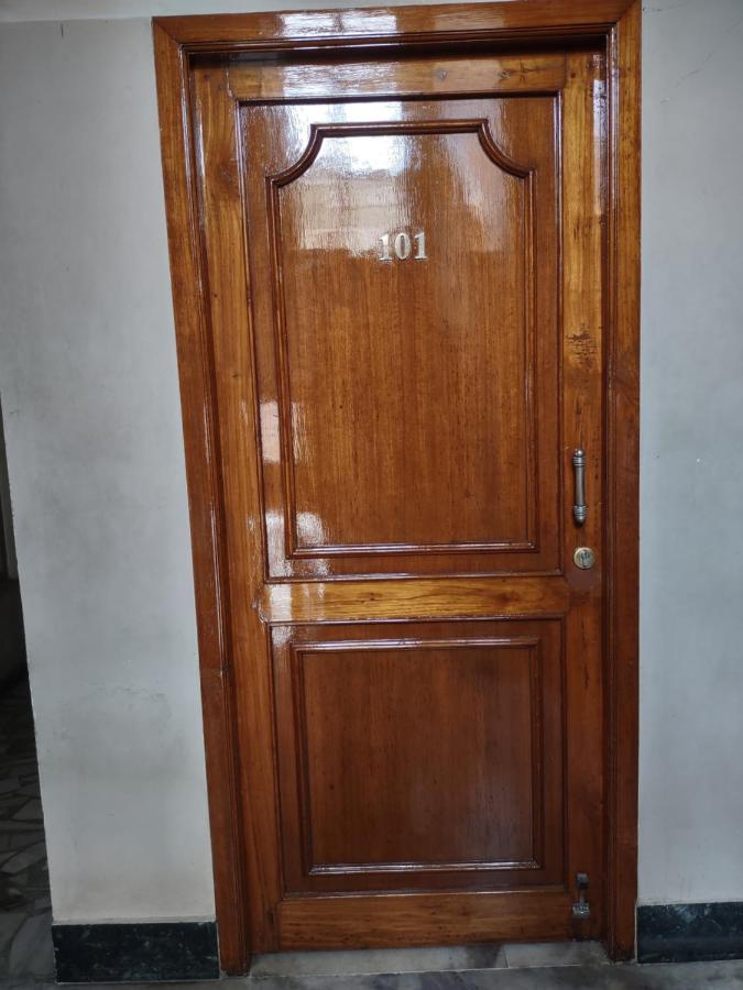 Krishna Lodge Tiruchirappalli Bagian luar foto