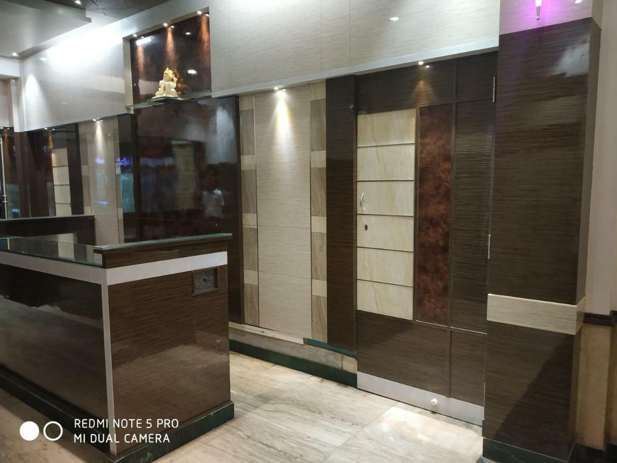 Krishna Lodge Tiruchirappalli Bagian luar foto