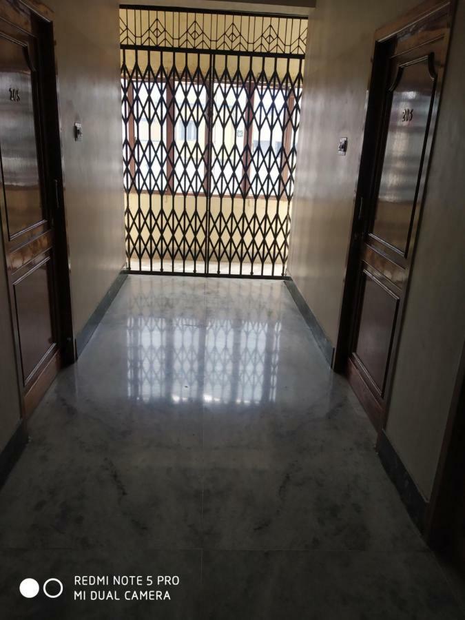 Krishna Lodge Tiruchirappalli Bagian luar foto